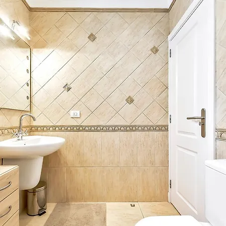 3 Bedroom Apartments, Los Gigantes *