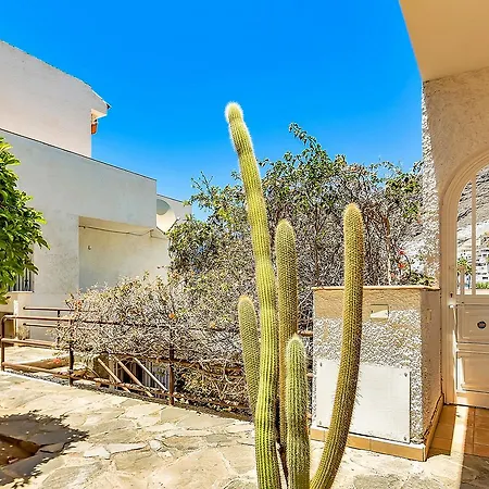 Apartment 3 Bedroom Apartments, Los Gigantes Puerto de Santiago (Tenerife)