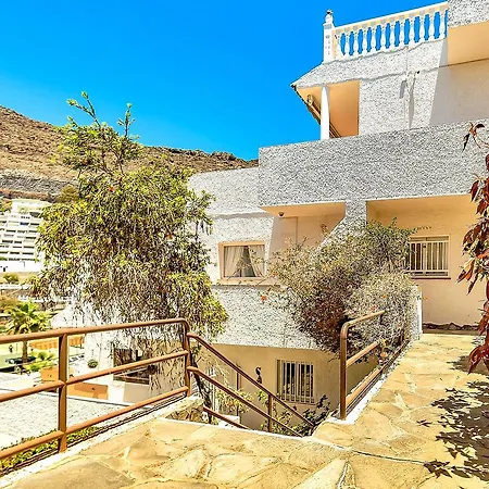 3 Bedroom Apartments, Los Gigantes Apartment *